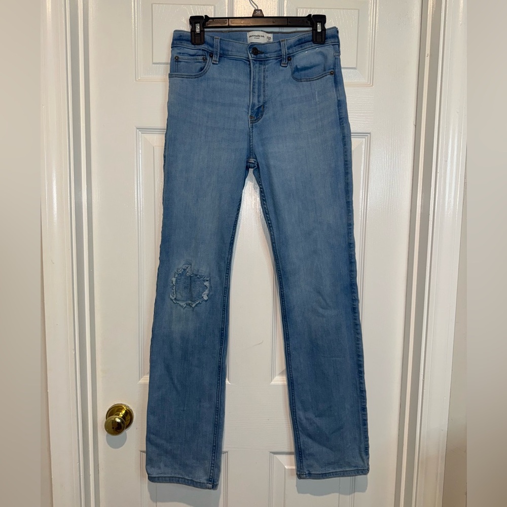 Abercrombie Kids Light Blue Straight Leg Jeans. Size 15/16 long